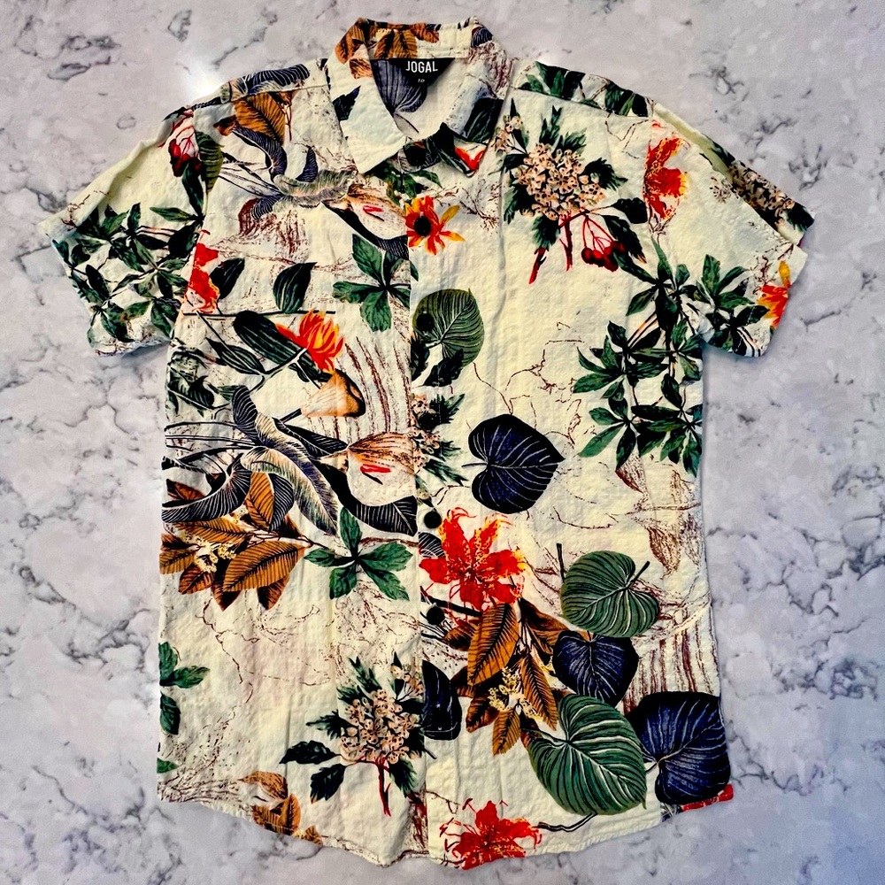 Boys Size 10 (fits like a M) Summer Button-Down Shirt